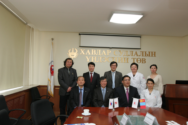  National Cancer Center MOU ü